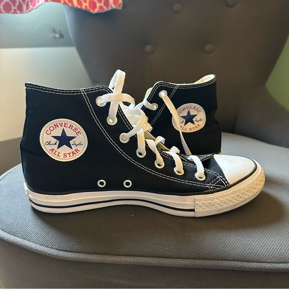 black high top converse women’s size 8/men’s size 6